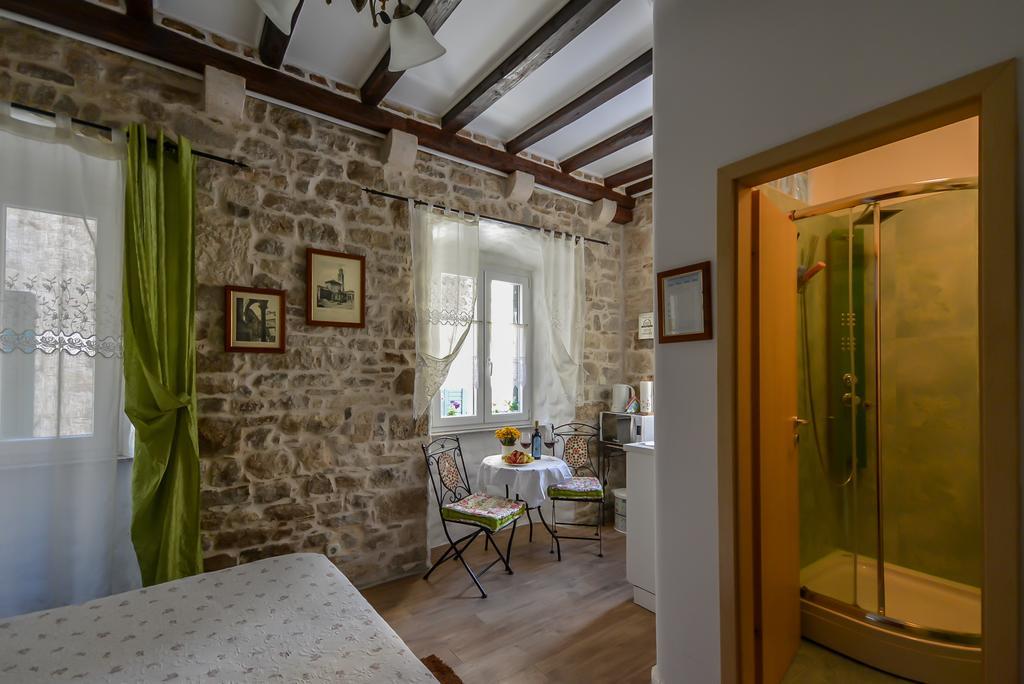 Apartments Kaleta Split Pokoj fotografie